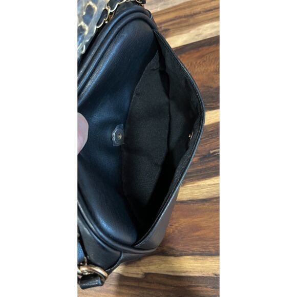 Studio Badgley Mischka Black Quilted Stud Camera / Crossbody Bag NWT - Picture 4 of 5